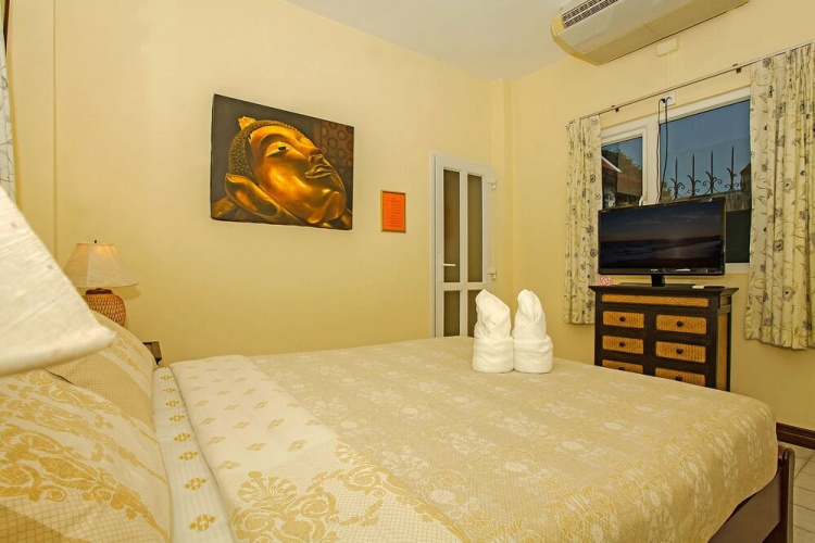 Nai Mueang Far Villa with 4 bedroom