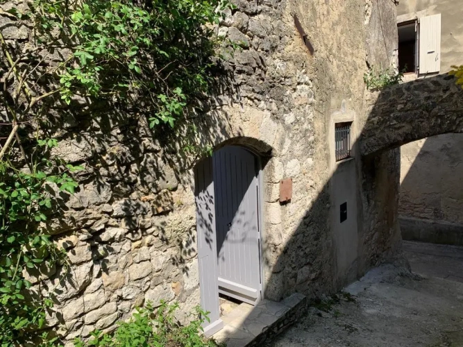 2 Bedrooms Cottage