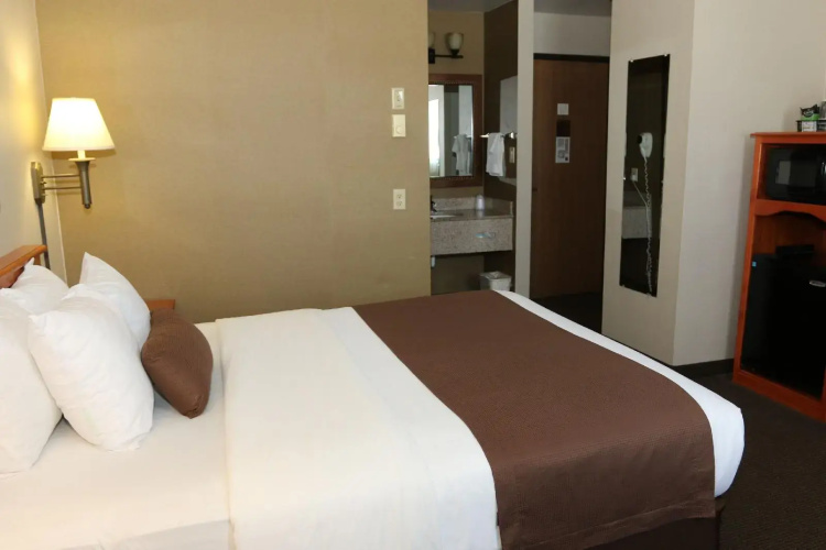 Motel 6 Minot, ND