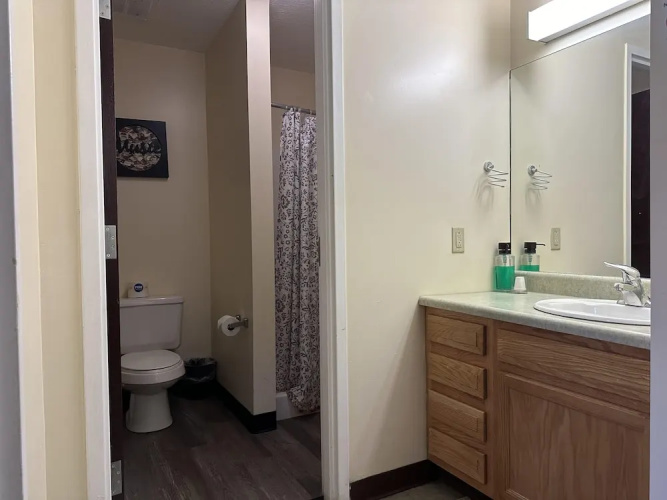 2 Bedroom Downtown Apt City Views Park Walk