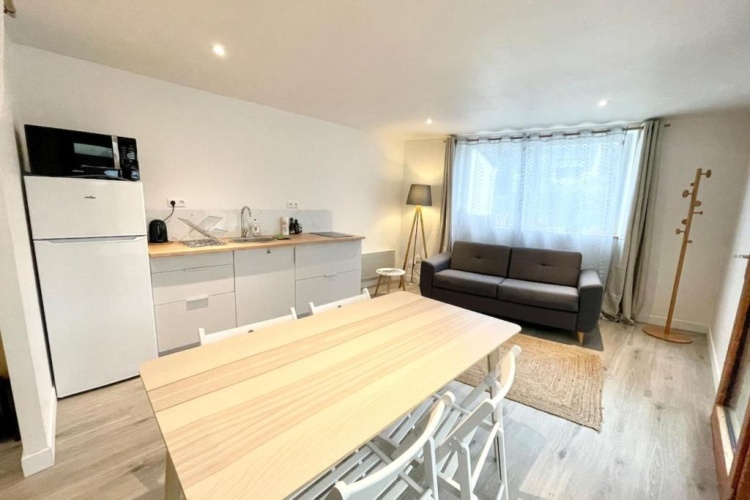 1 Bedroom Apartment