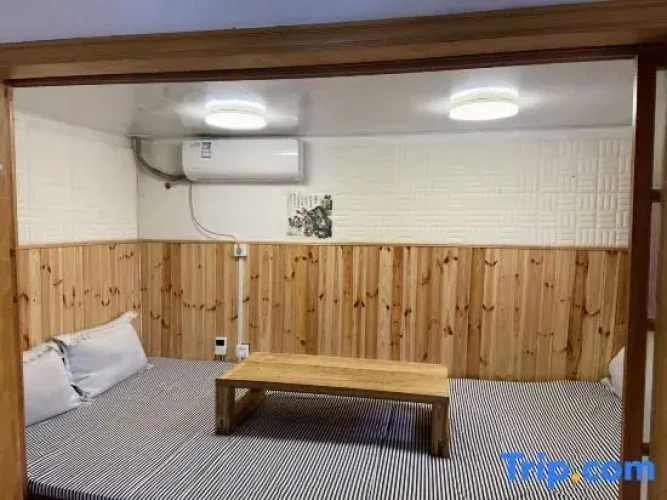 Sextuple Cottage