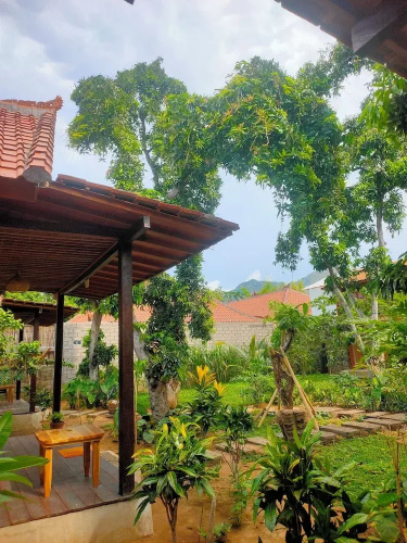 Vanaya Lodge