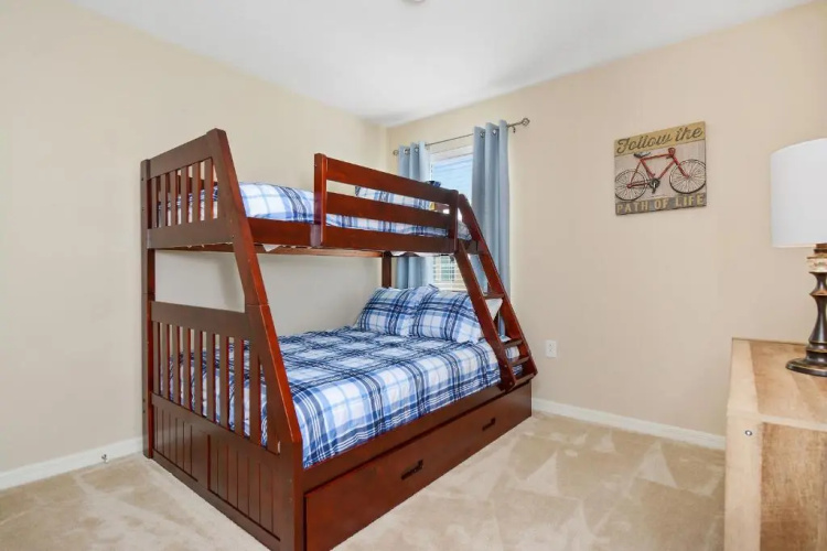 Four Bedrooms Townhome 5120