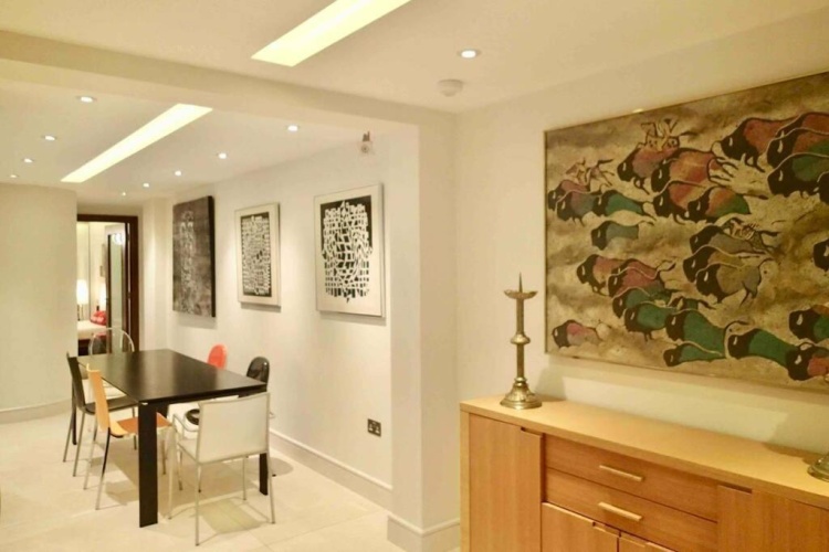 3 Bedrooms Apartment