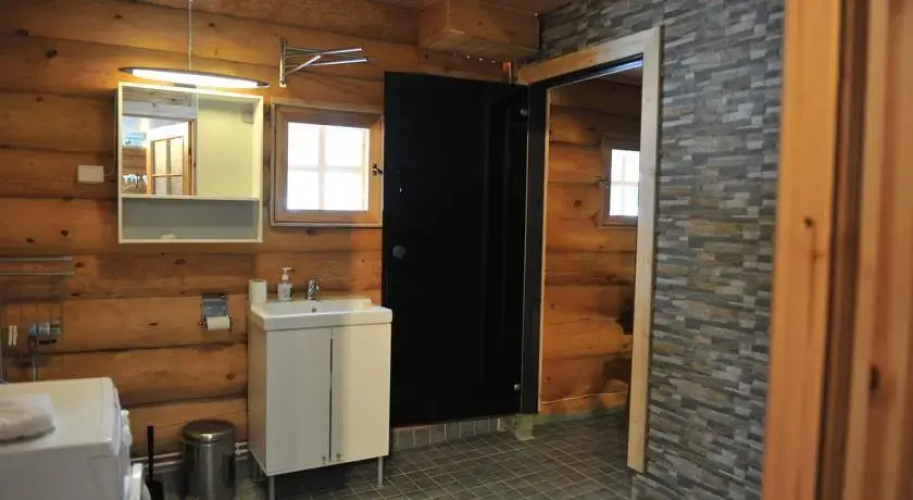 Aurora Cabins
