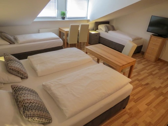 Classic Quadruple room