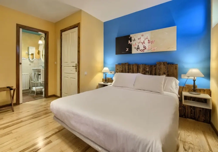 Economy room