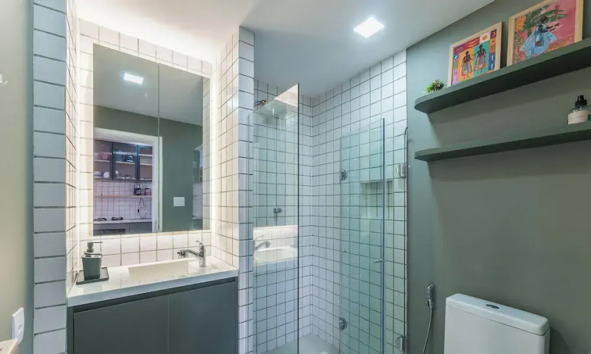 Apt w/ Ocean View 100 m From the Beach Eia0409