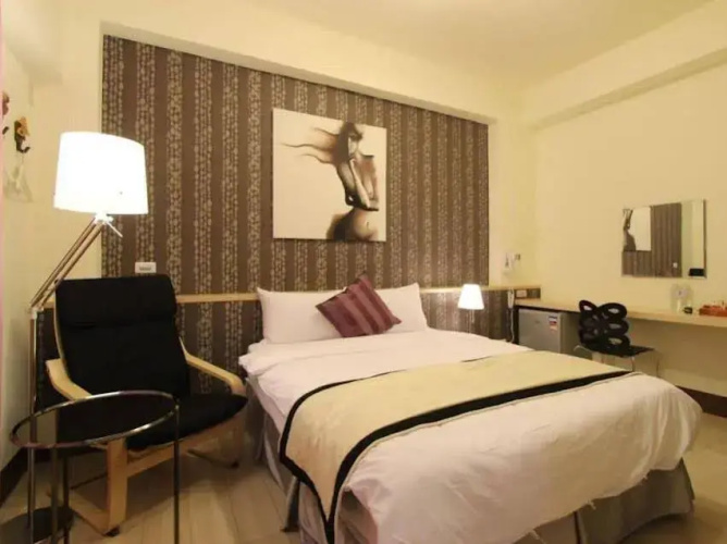 Artdeco Guest House