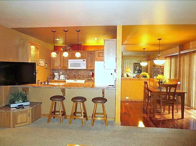 109 Premium Condo