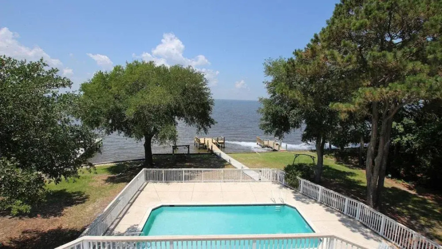 Sound Decision - 4 Br Home