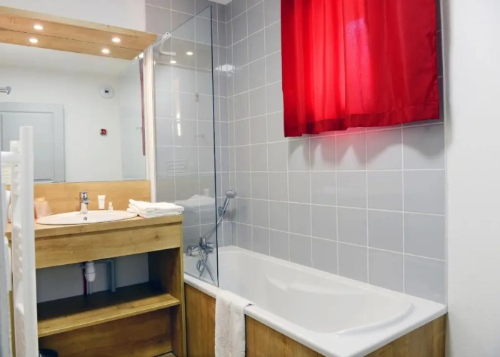1 Bedroom Quadruple Apartment with balcony
