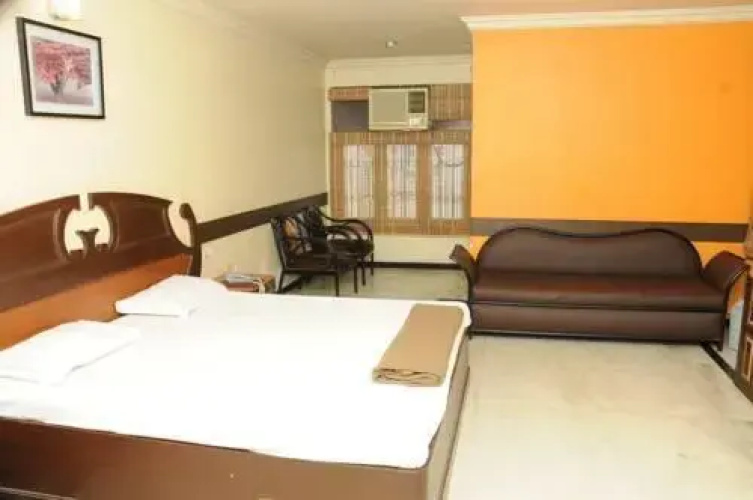 Sriji Residency