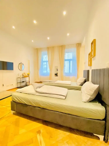 Bright and Spacious 2BR Flat Westbahnhof