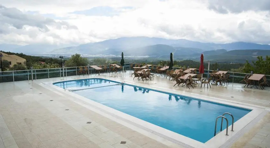 Camalti Gardenlife Otel