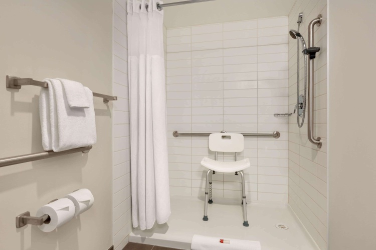 Microtel Inn & Suites By Wyndham Lloydminster photo 9