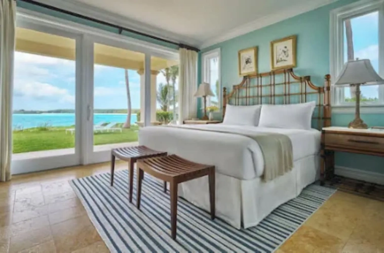 3 Bedrooms Lucayan Villa oceanfront