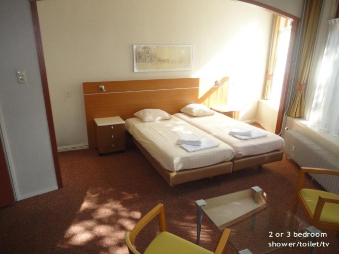 Standard Triple room