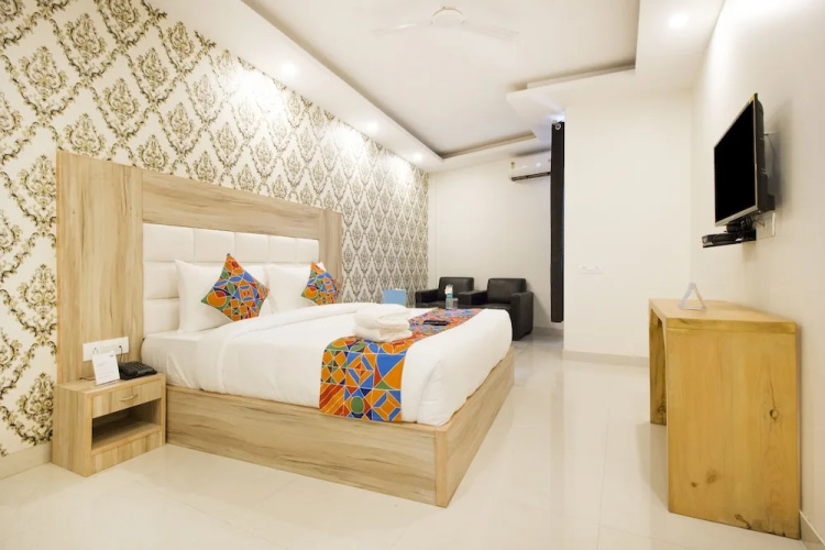 FabHotel Modesty