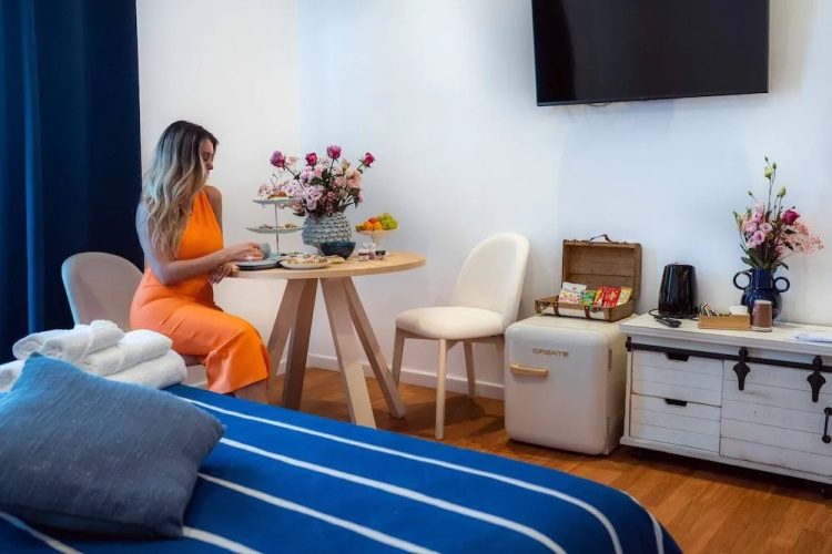 Mareluna Rooms