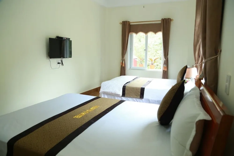 Standard Triple room with balcony and with city view