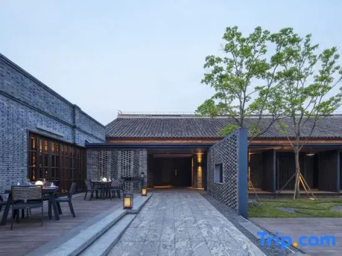 Chongqing Huafang Hotel