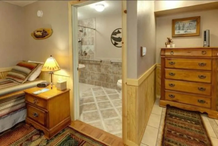 Sea Parrot Inn
