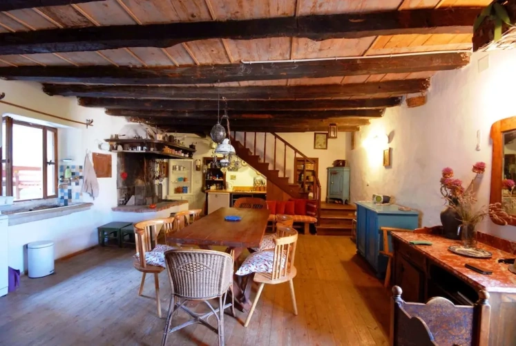 3 Bedrooms Cottage