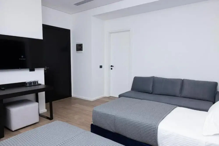 Lans Hotel