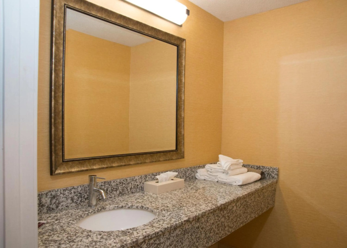 Hampton Falls Inn