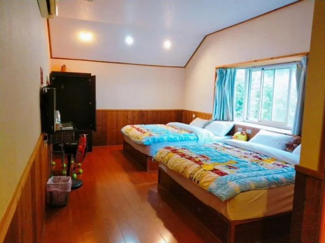 Standard Quadruple room with mountain view