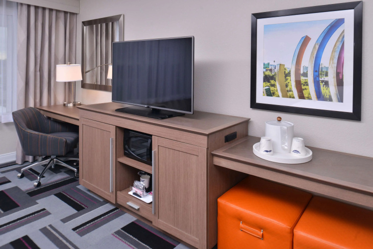 Hampton Inn & Suites Ames