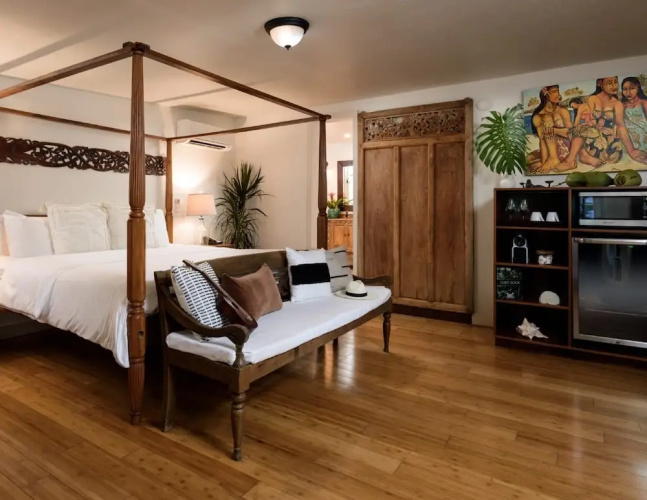Paia Inn