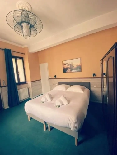 Deluxe Suite with balcony and with land view