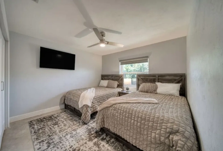 4 Bedrooms Cottage