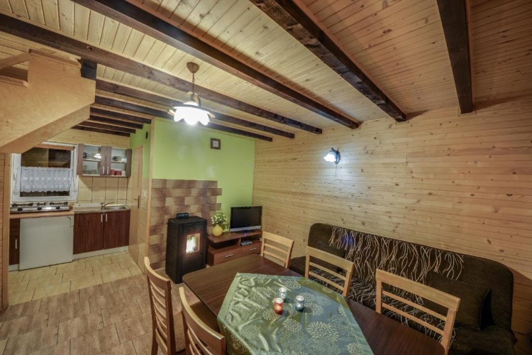 2 Bedrooms Chalet