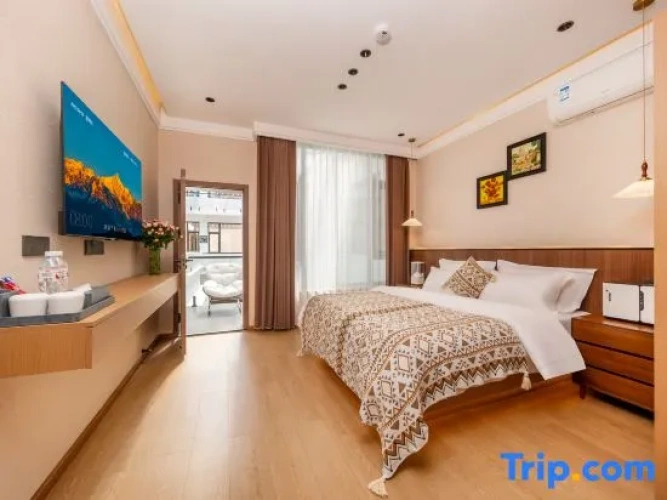Double Suite