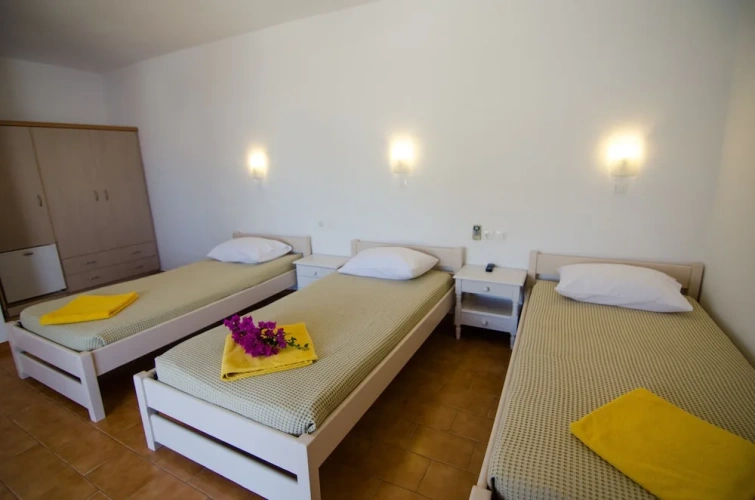 Standard Triple room with balcony