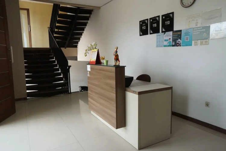 OYO 92863 Hotel Blessing