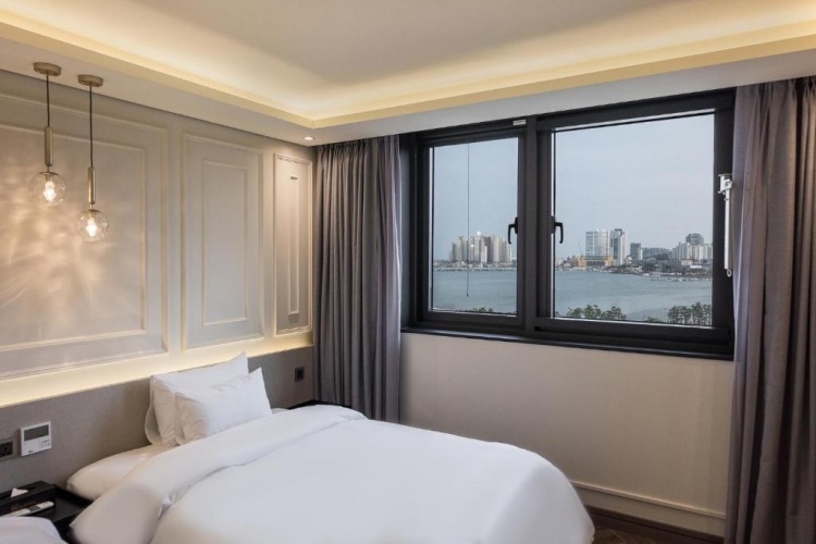 Superior Quadruple room