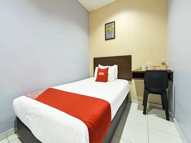 Hotel O M Three Hotel