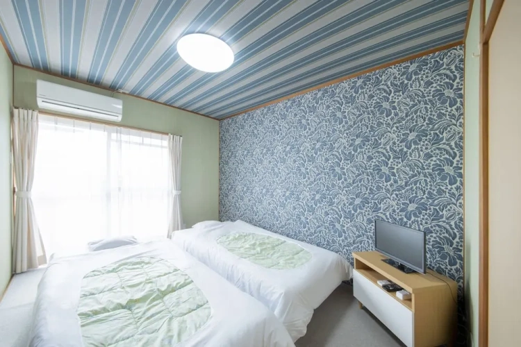 2 Bedrooms Comfort room