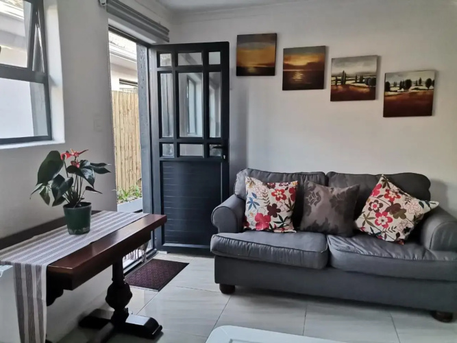 Jangada cottage sun valley fish hoek
