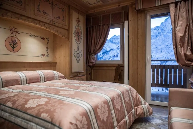 Standard Double room with mountain view