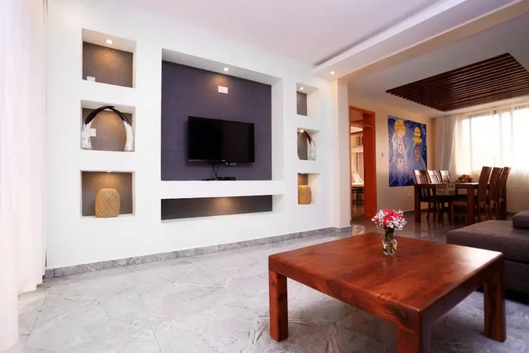 Deluxe 3-bed Apartment With Swimming Pool