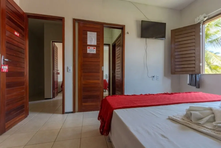 Standard Quadruple room with pool view