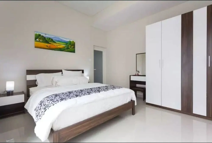 2 Bedrooms Villa