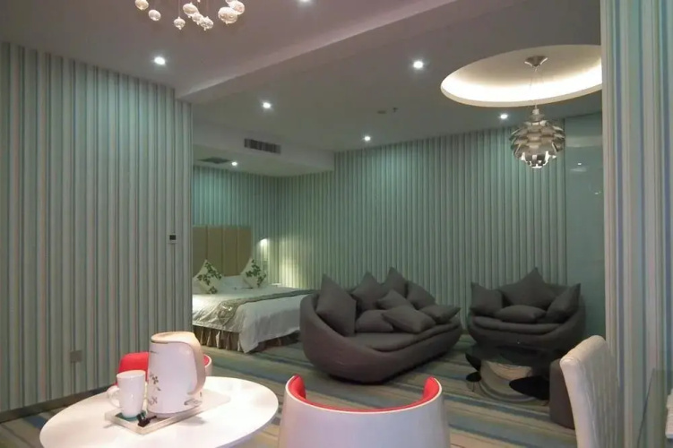 Victoria Hotel