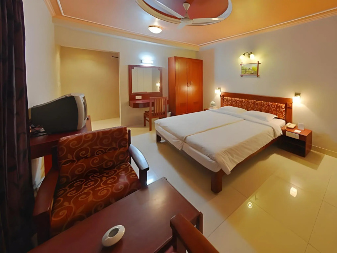 Hotel Gnanam